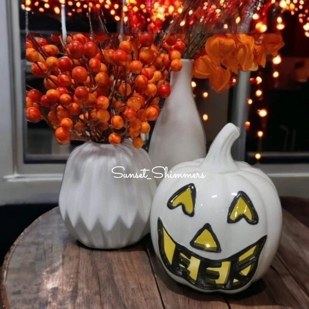 Halloween Light Up Black & White EEK Pumpkin Ceramic JACK O LANTERN NEW
